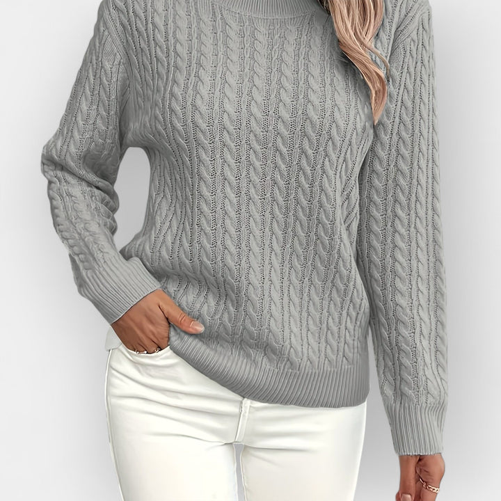 Jana – Relaxed Sweater with Rounded Neckline