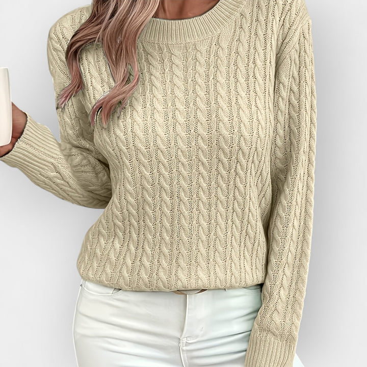 Jana – Relaxed Sweater with Rounded Neckline