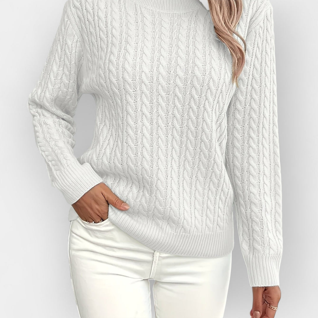 Jana – Relaxed Sweater with Rounded Neckline