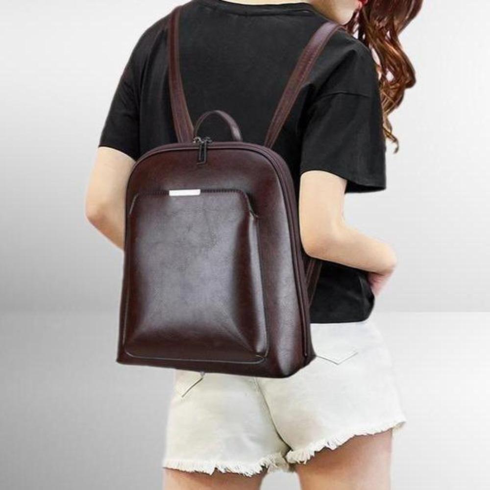 Stella | Classic backpack with double zip closure and simple design