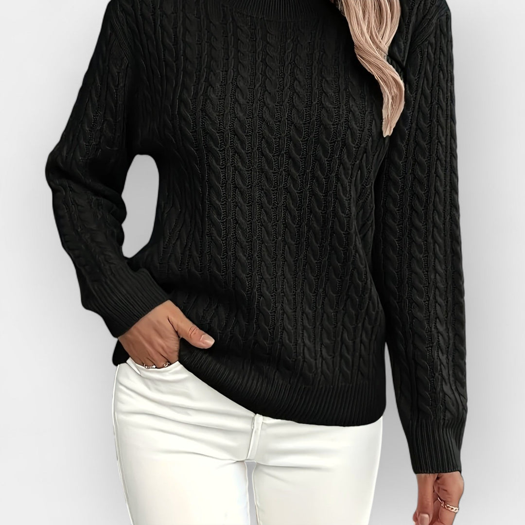 Jana – Relaxed Sweater with Rounded Neckline
