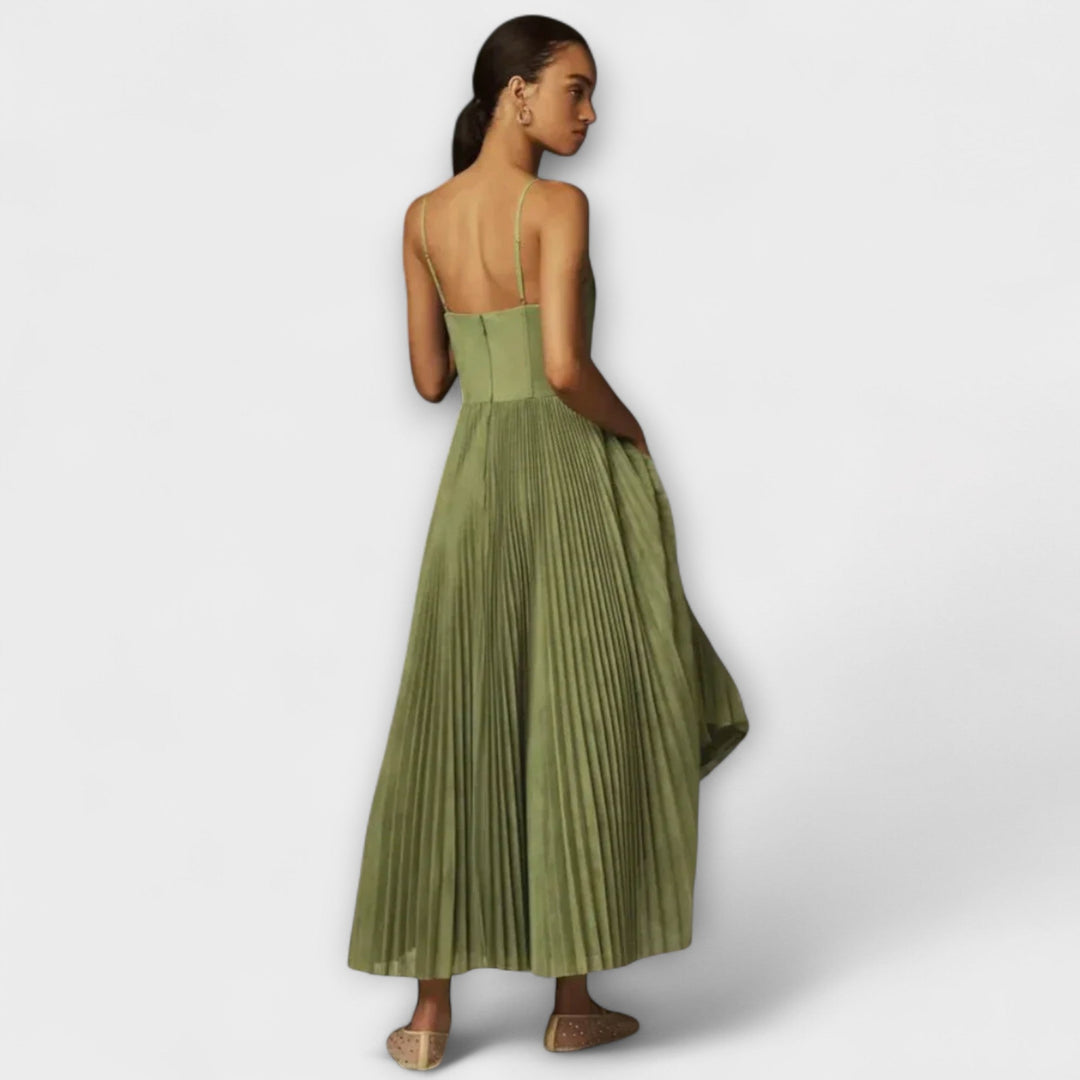 Lucrezia – Elegant Dress with Charm